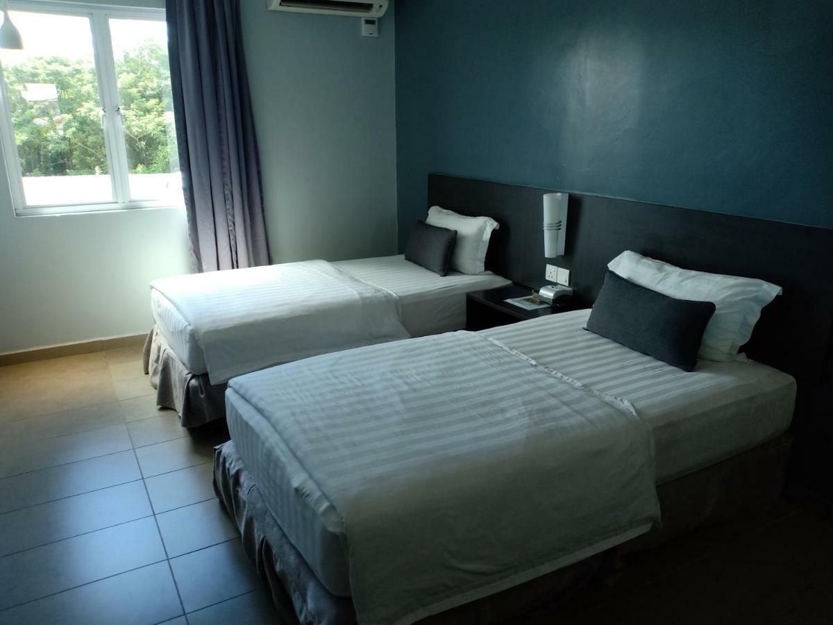 G Langkawi Motel Kuah Bagian luar foto